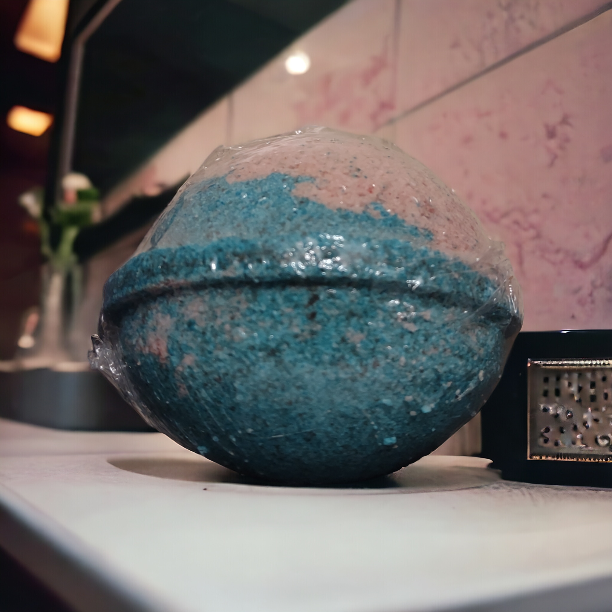 Hidden Alien Bath Bomb